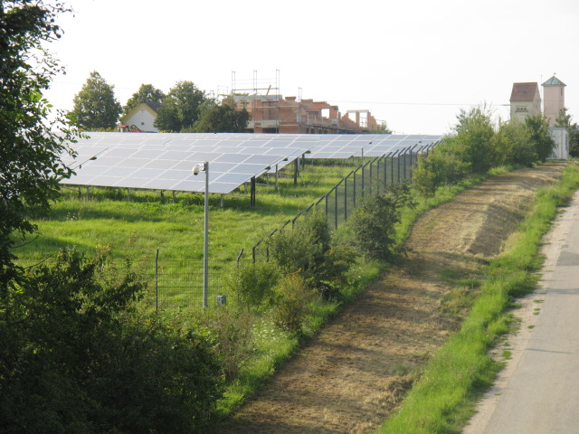 Solarpark bei Poxstall – EBS trägt die Energiewende mit